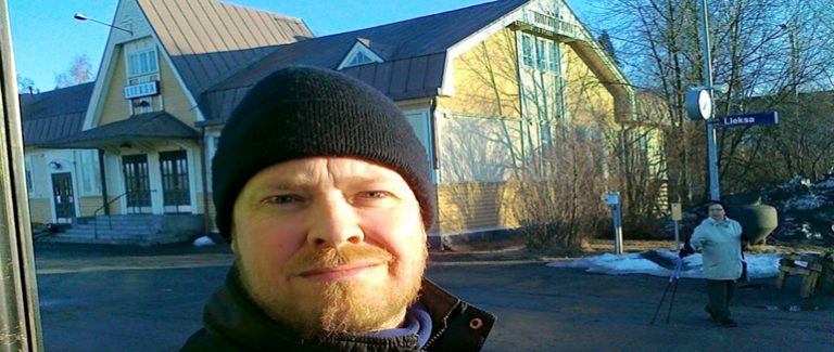 Järjestöreissausmatka julkisilla kulkuneuvoilla Suomen poikki