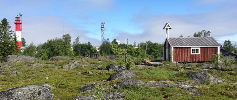 Juhannus Tankarin majakkasaarella