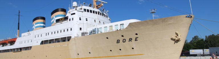 Hostellijärjestön Hostellireissaaja Crista Backman Laivahostel S/S Boressa Turussa.