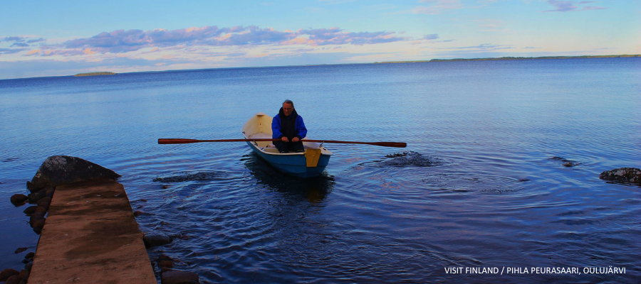 Mies soutaa Oulujärvellä