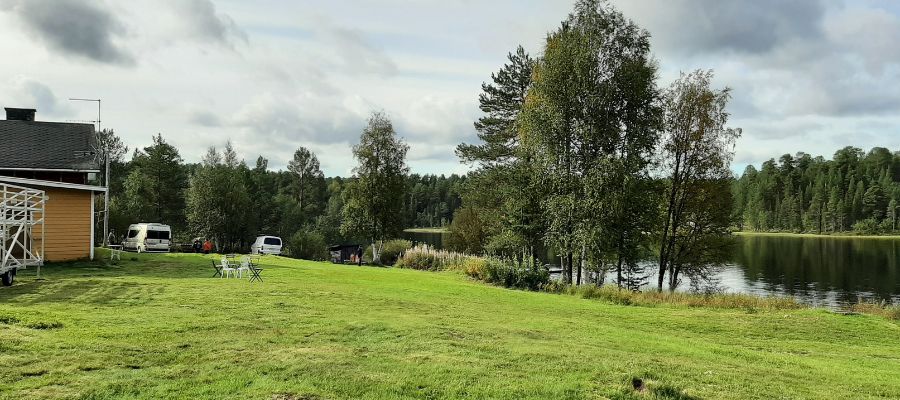 Lemmejoen Lumo joen puolelta kuvattuna