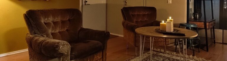 Kulkuri hostellit Hämeenlinnan olohuone