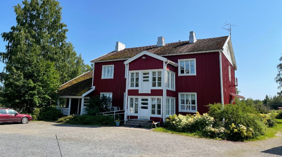 Opintolan päärakennus