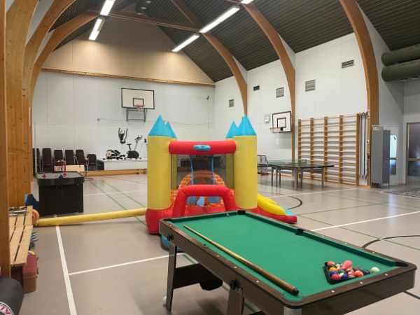 Koulumäki, jumppasali 1