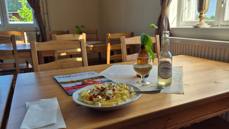 Reissaajan tekemä ateria