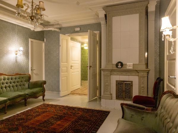 Hostel Cafe Huvila_Oulu_olohuone