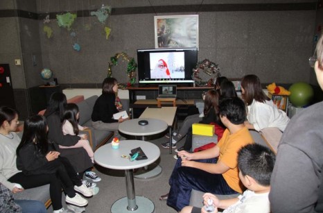 Lapsia YH Inuyama hostellissa