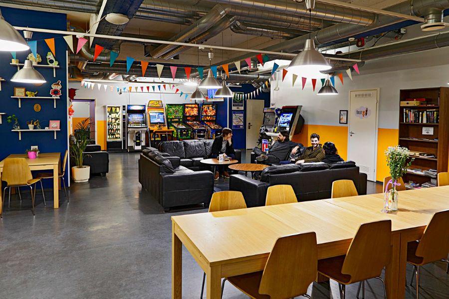 Hostellin oleskelutila