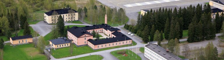 Lentohotelli kuvattuna ilmasta käsin