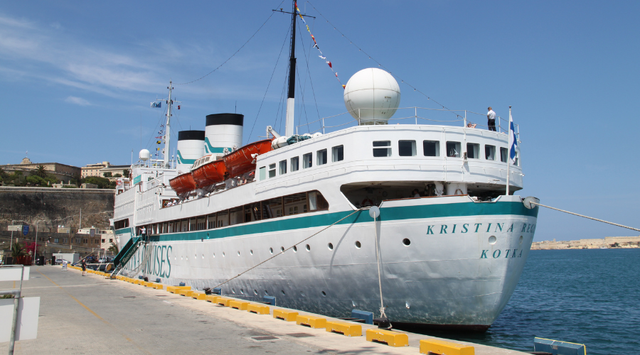 Kristina Regina Maltan satamassa