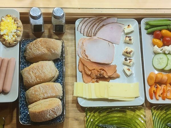 Jaala Hotel Guesthouse_aamiainen