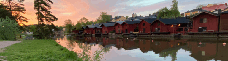 Punaiset aitat Porvoojoen varrella