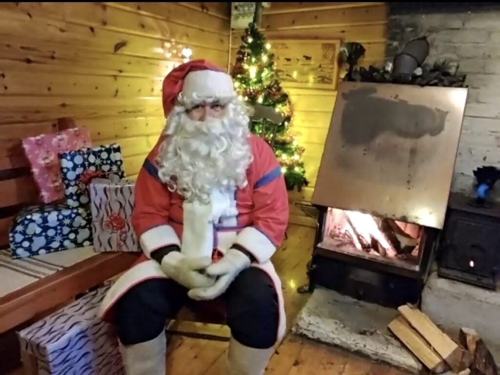 joulupukki sisällä