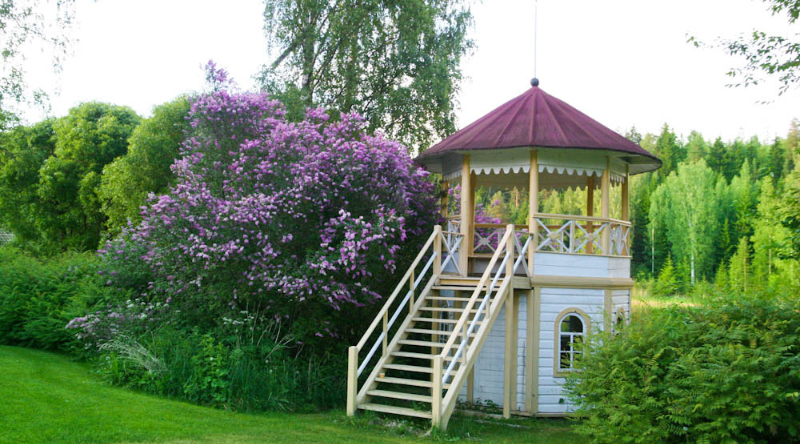 Korholan Kartanon puutarha