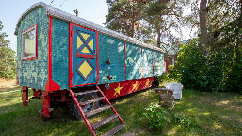 Cirkus Hostel Holkenin sirkusvaunu
